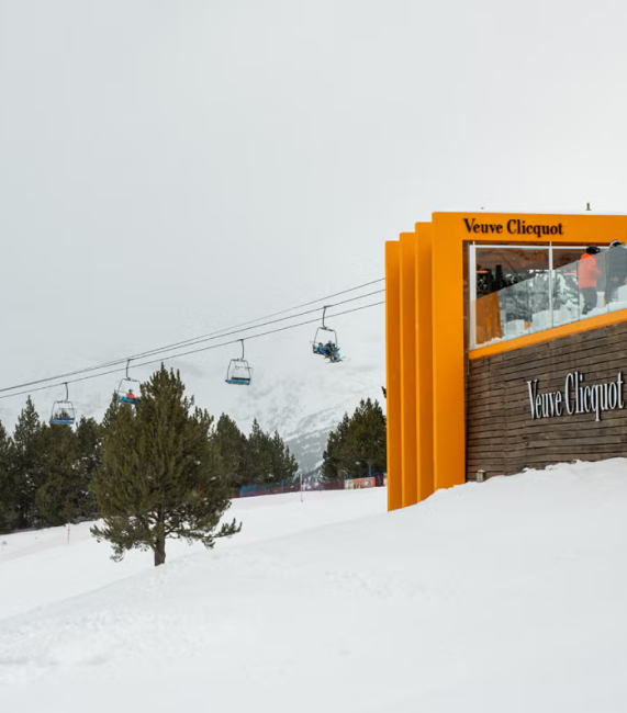 Imagen de muestra — Terraza Boutique Sarrios by Veuve Clicquot